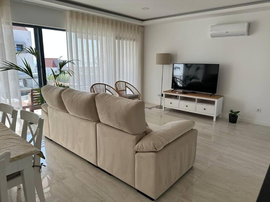 Beach, Ocean View & Bright House Ericeira